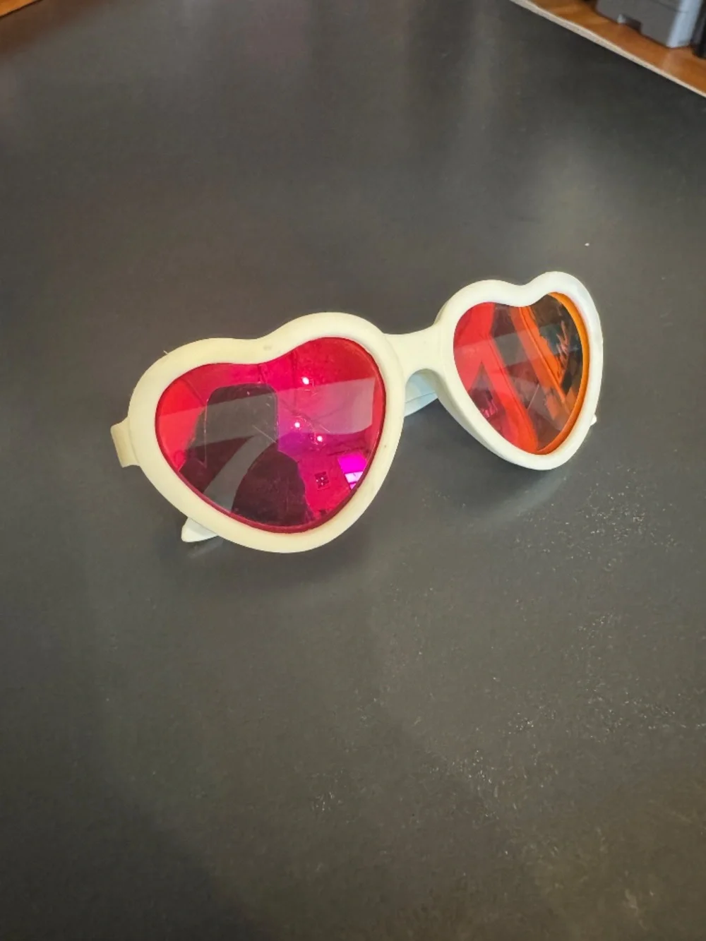 Babiators heart shaped mirrored lenses, pink and beige sunglasses. Size 3-5
